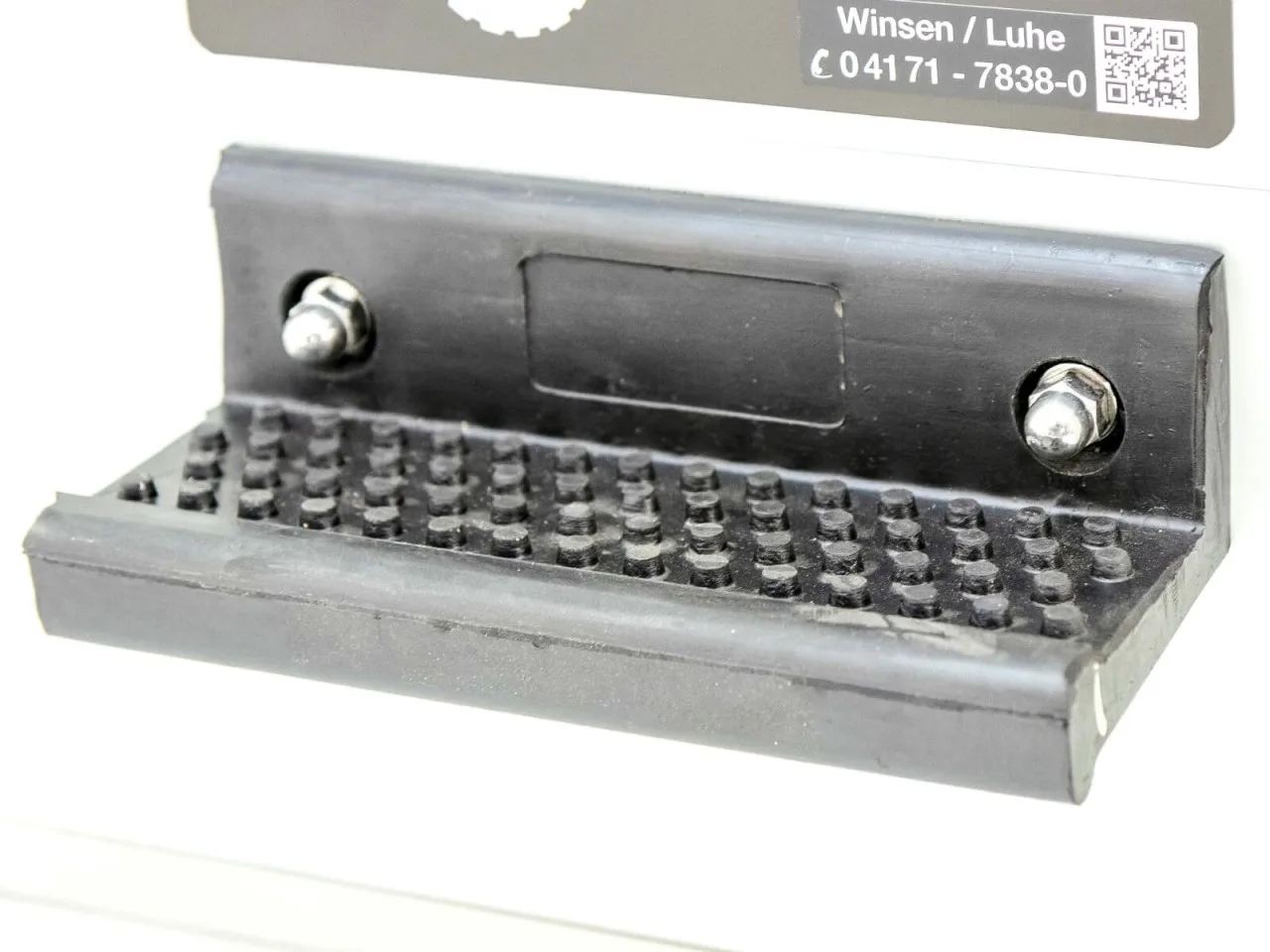 blomert pferdeanhänger blomert isi blitz alu|sattelkammer|schwarz blomert pferdeanhänger blomert isi blitz alu|sattelkammer|schwarz