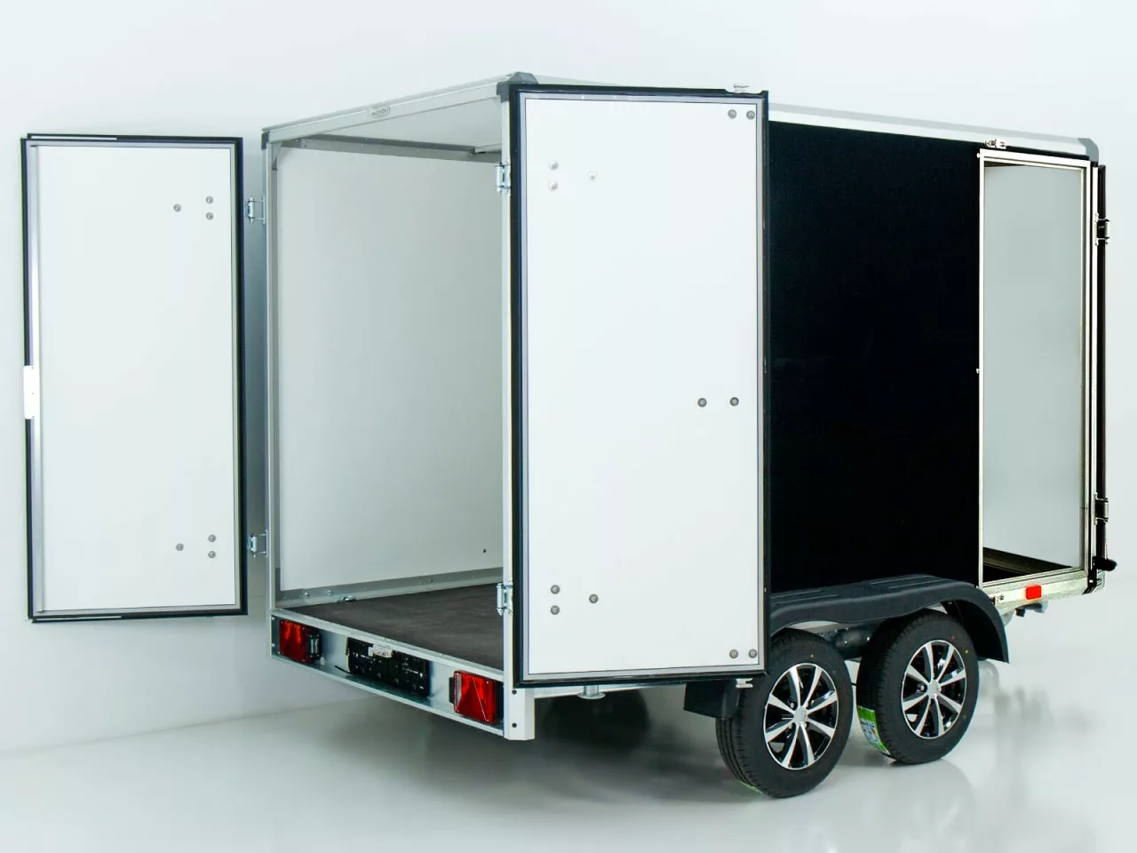 variant kofferanhänger black edition 168x302cm h:188 2,0t|tür variant kofferanhänger black edition 168x302cm h:188 2,0t|tür