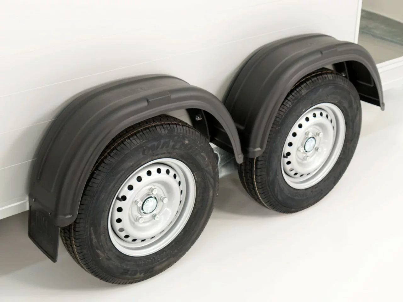 debon kofferanhänger c500 164x300cm h:200cm 2,6t|alu|polybug|tür|grau debon kofferanhänger c500 164x300cm h:200cm 2,6t|alu|polybug|tür|grau