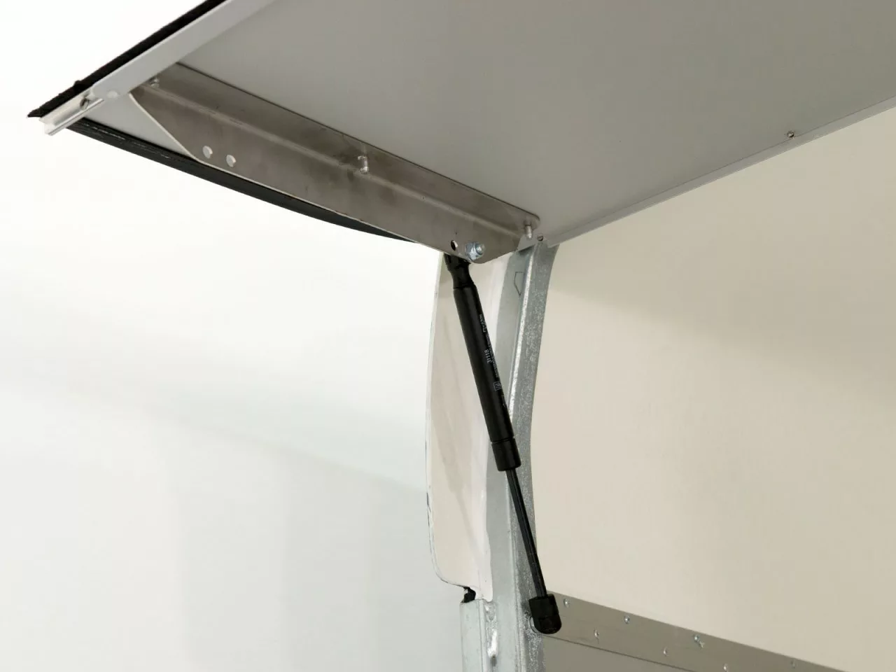 debon kofferanhänger c500 164x300cm h:200cm 2,6t|alu|polybug|tür|grau debon kofferanhänger c500 164x300cm h:200cm 2,6t|alu|polybug|tür|grau