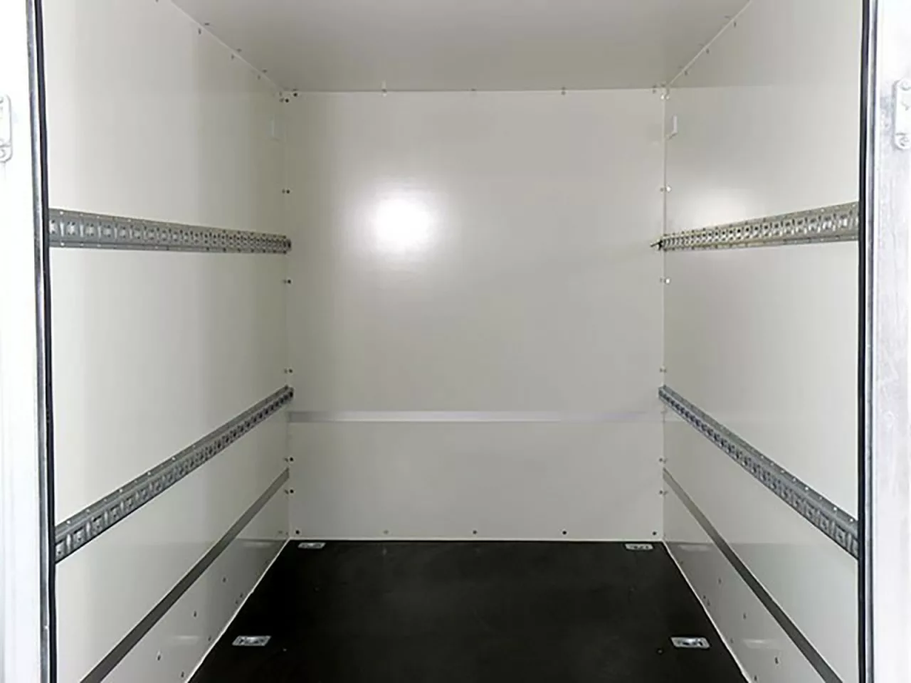 blyss kofferanhänger 146x357cm höhe:180cm 2,7t|rampe blyss kofferanhänger 146x357cm höhe:180cm 2,7t|rampe